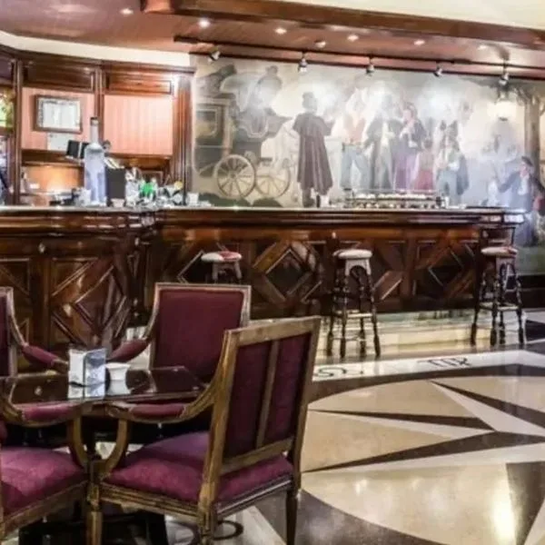 Carlton - zdjęcie 3