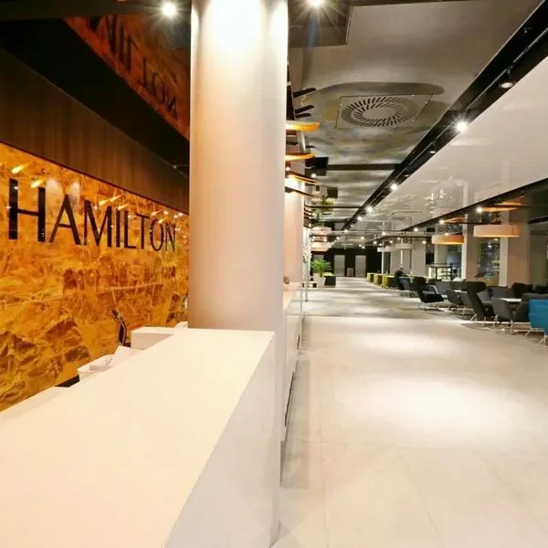 Hamilton - zdjęcie 2