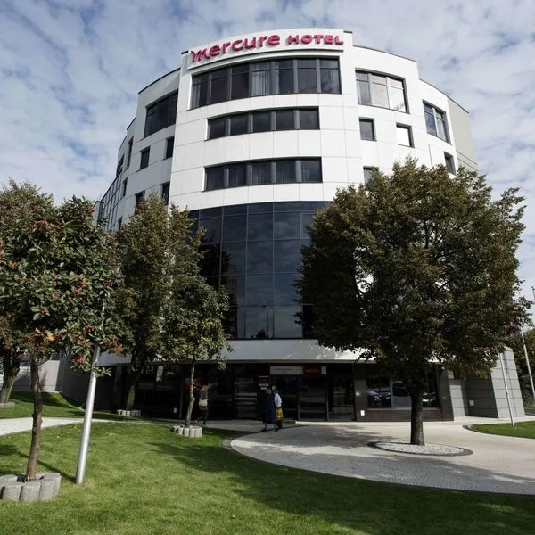 Vestil Business & Conference