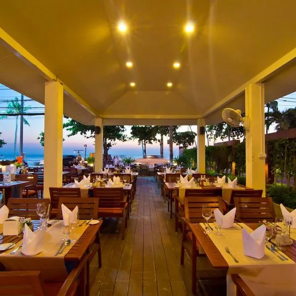 Grand Jomtien Palace - zdjęcie 3