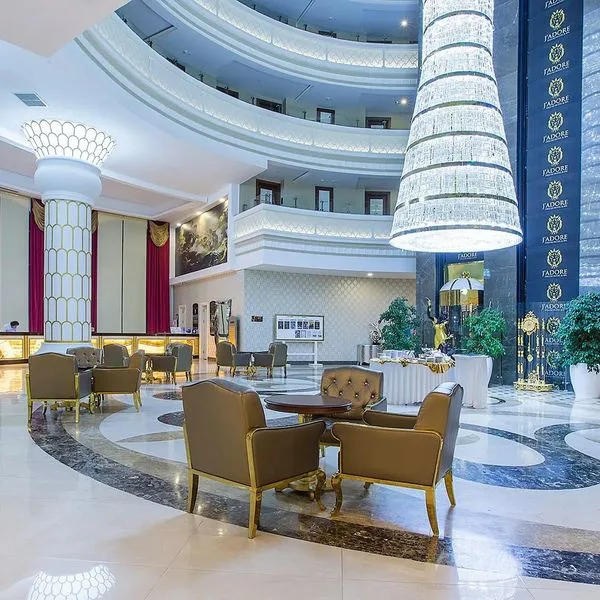 Jadore Deluxe - zdjęcie 2