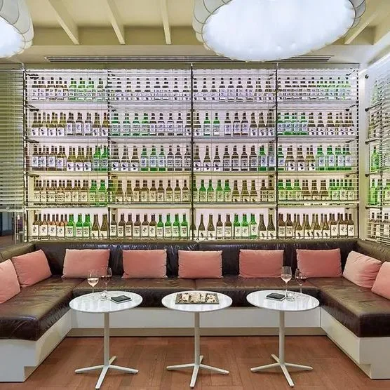 H10 Universitat - zdjęcie 2