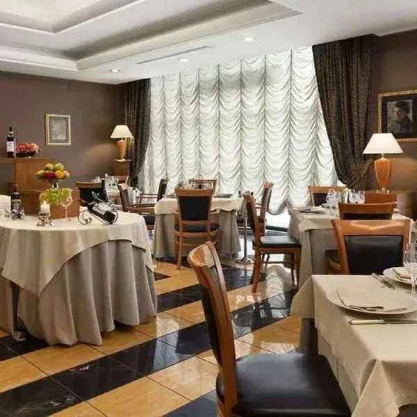 Ramada Naples City Center - zdjęcie 4