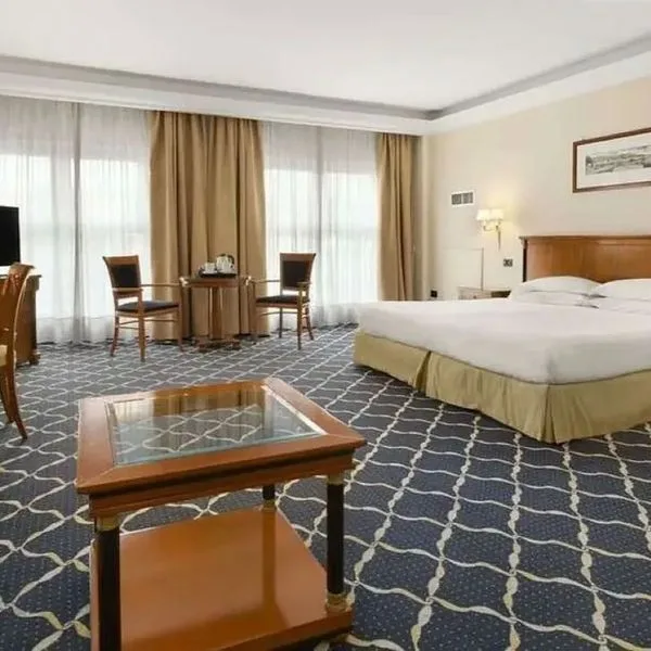 Ramada Naples City Center - zdjęcie 3