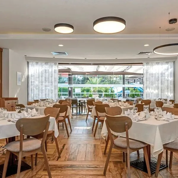 Lion (Sunny Beach) - zdjęcie 4