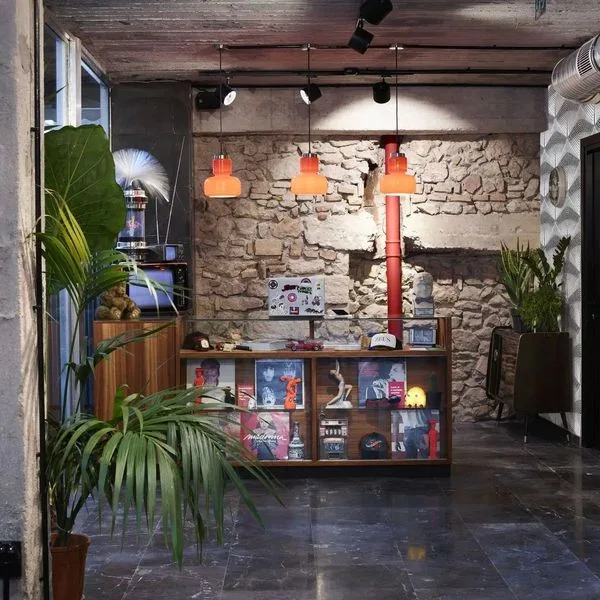 Dave Red Athens - zdjęcie 5