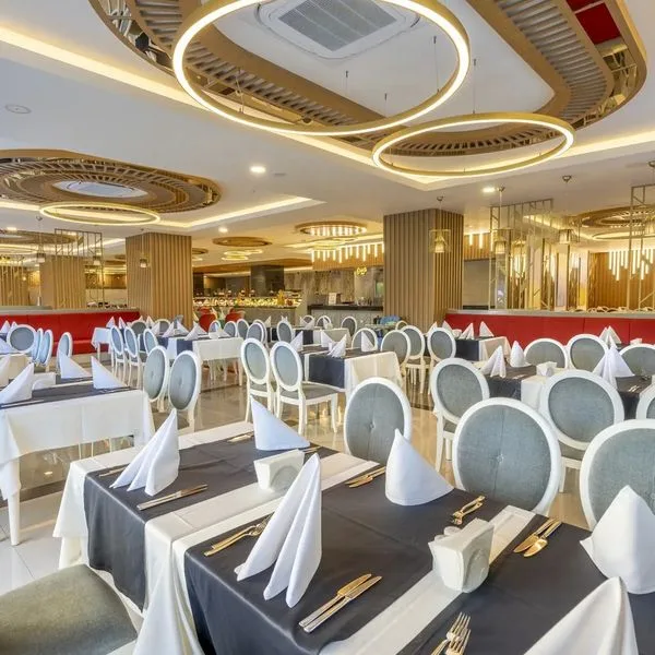 Orange Palace - zdjęcie 2