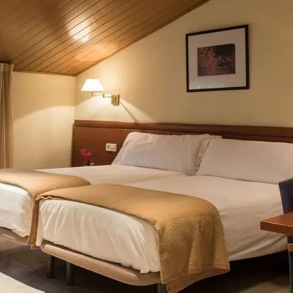 Evenia Oros - zdjęcie 2