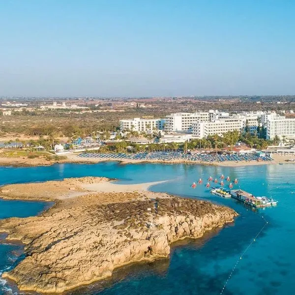 Adams Beach - zdjęcie 3