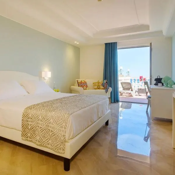 Hellenia Yachting - zdjęcie 5