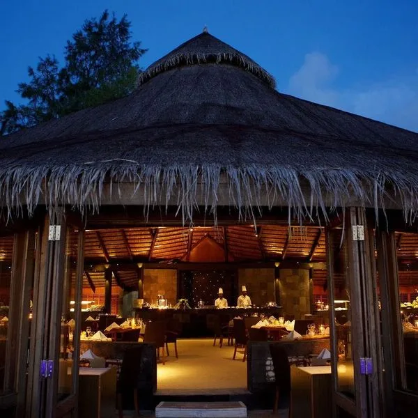 Komandoo Island Resort - zdjęcie 2