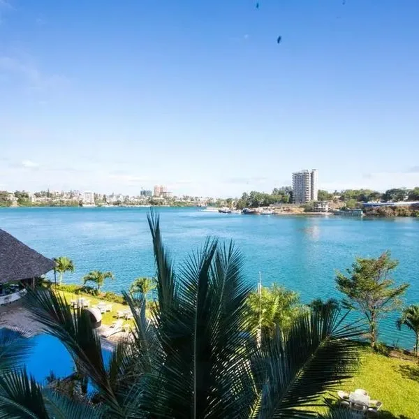 CityBlue Creekside Hotel & Suites