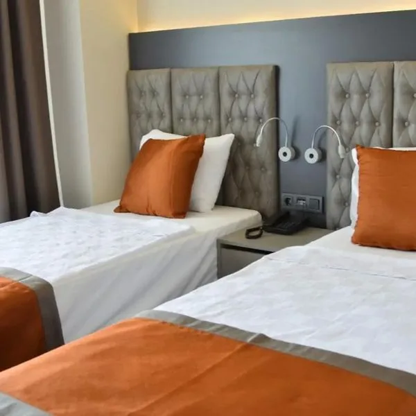 Side Golden Rock - zdjęcie 5