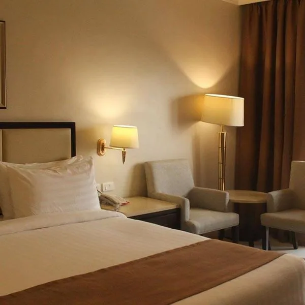 Grand East - zdjęcie 5