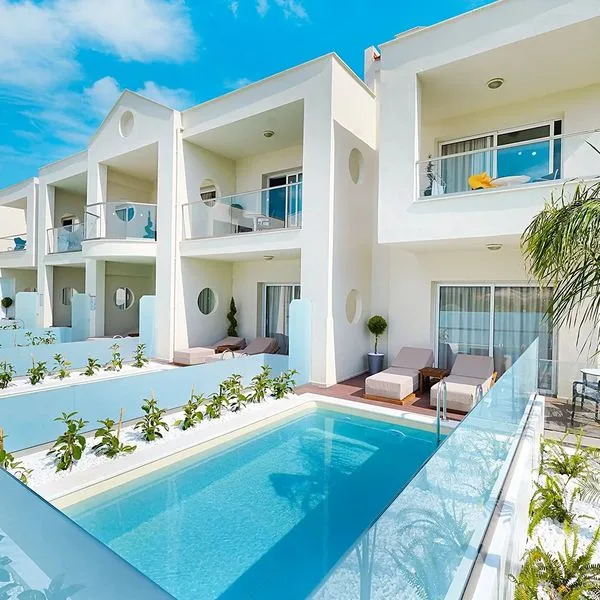 Socrates Plaza - zdjęcie 2