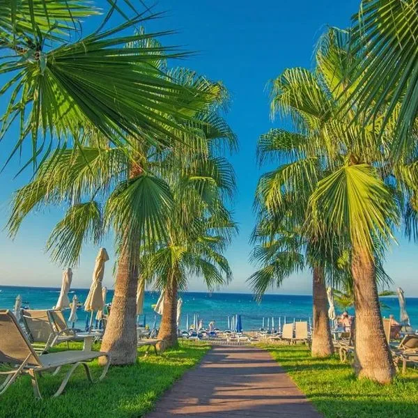 Silver Sands Beach - zdjęcie 2