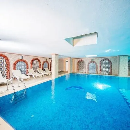 First Class - zdjęcie 3