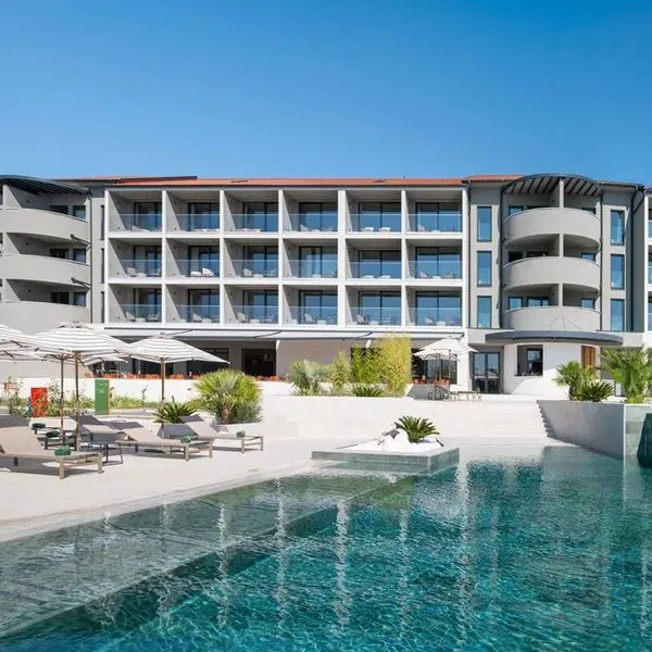 Molum (Sveti Filip i Jakov)