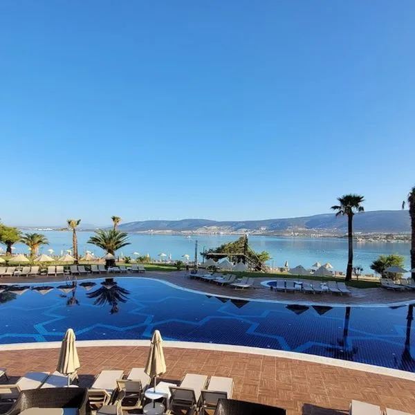 Long Beach Club Nature