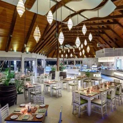 Kurumba Maldives - zdjęcie 4