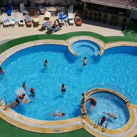 Golden Moon - zdjęcie 3