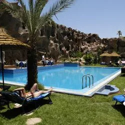 Imperial Holiday - zdjęcie 2