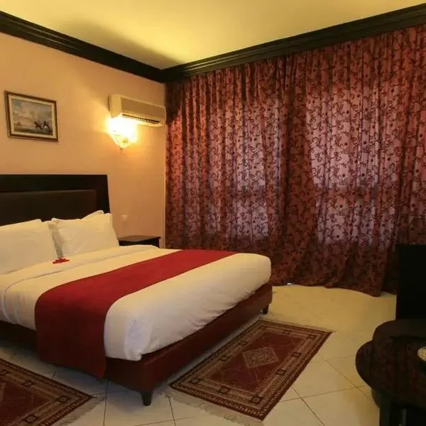 Imperial Holiday - zdjęcie 3