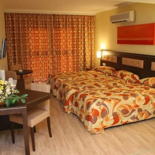 Livadhiotis City - zdjęcie 4