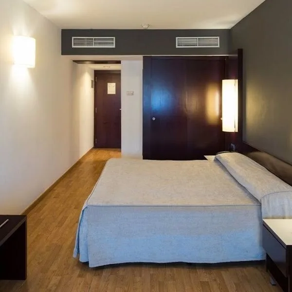 Catalonia Sabadell - zdjęcie 5