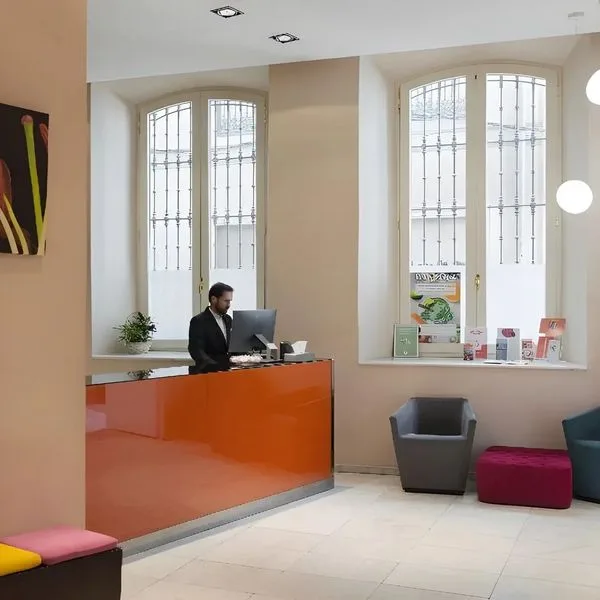 Petit Palace Plaza - zdjęcie 3