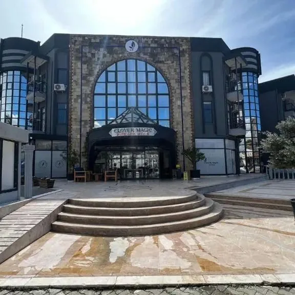 Clover Magic Park Side - zdjęcie 4