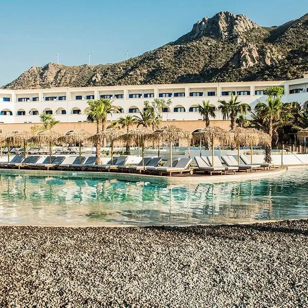 Mitsis Norida - zdjęcie 3