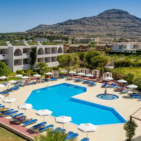 Lardos Bay - zdjęcie 2