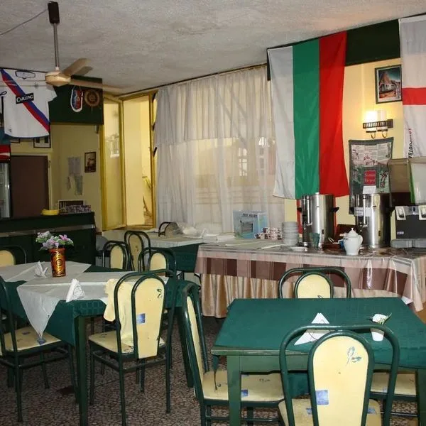 Sunny Warshawa - zdjęcie 2