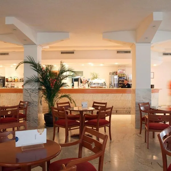 Moon Dreams Coral Beach - zdjęcie 5