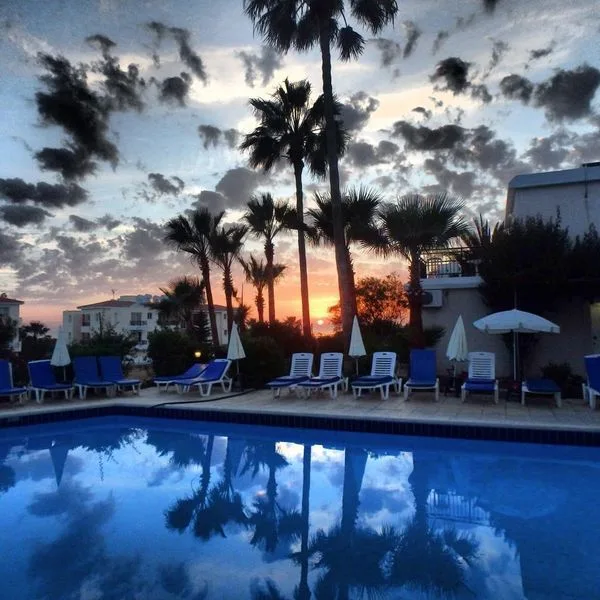 Hilltop Gardens - zdjęcie 3