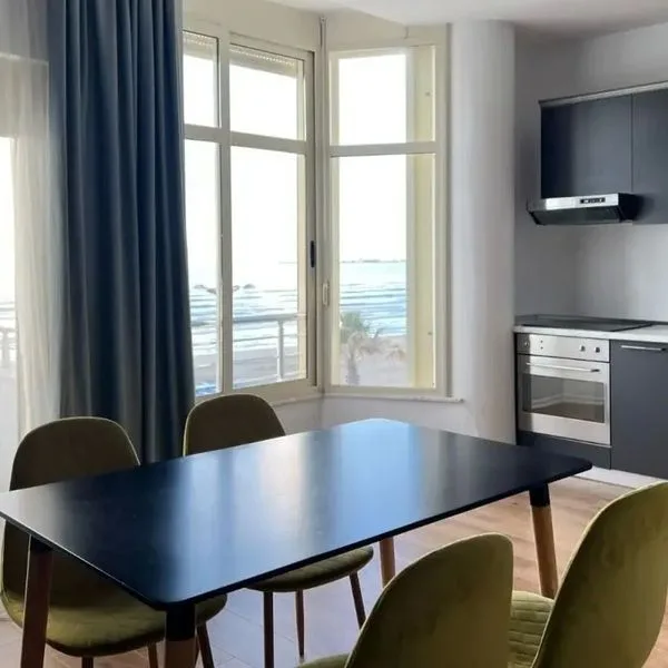 Wave Beachfront Apartments - zdjęcie 5