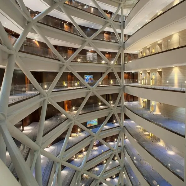 Andaz Capital Gate Abu Dhabi - zdjęcie 2