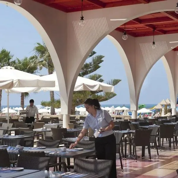 Louis Phaethon Beach - zdjęcie 4