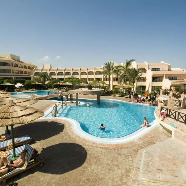 Flamenco Beach & Resort - zdjęcie 4