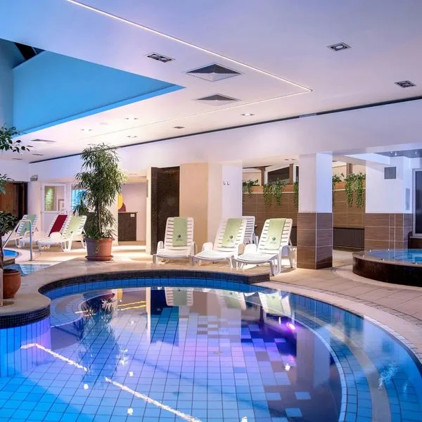 Palace (Heviz) - zdjęcie 2