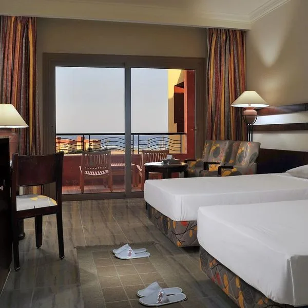 Jaz Almaza Beach - zdjęcie 5