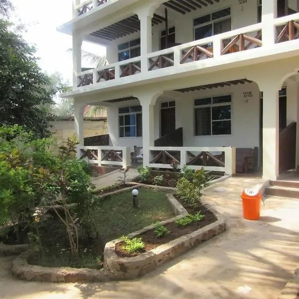 Baraka Beach Bungalows