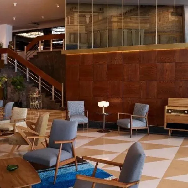 Brown Acropol - zdjęcie 5