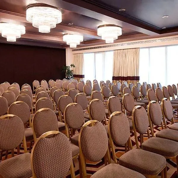 Brown Acropol - zdjęcie 4