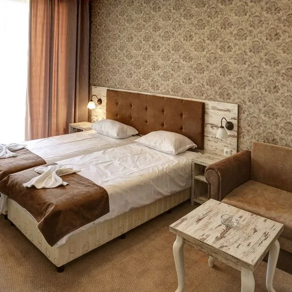 Paraiso Theopolis (Obzor) - zdjęcie 3