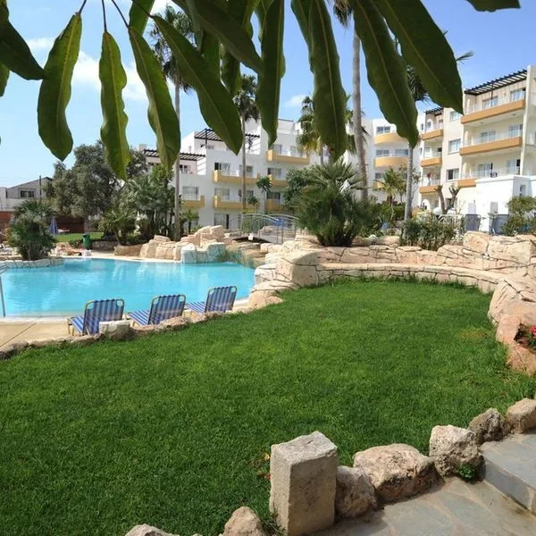 Mayfair Gardens - zdjęcie 2