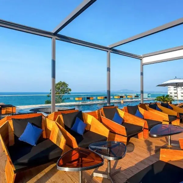 Centara Grand Phratamnak Resort Pattaya - zdjęcie 4