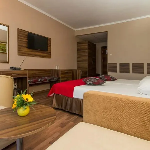 Regatta Palace - zdjęcie 4