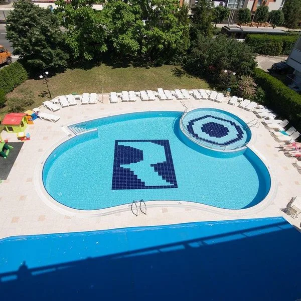 Regatta Palace - zdjęcie 3